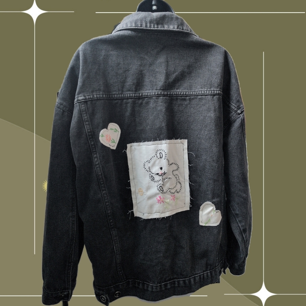 ✨ Upcycled By Unpacka Embroidered Vintage Bear Jacket Size M